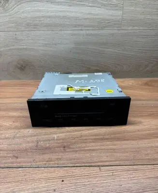 Audi A4 S4 B7 8E 8H CD/DVD changer CXCA1492GC 8E0035111D