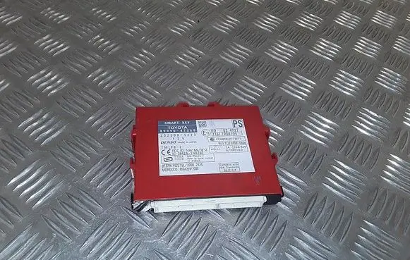 Toyota Prius (XW30) Keyless (KESSY) go control unit/module 8999047060