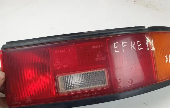 Mazda 323 F Rear/tail lights