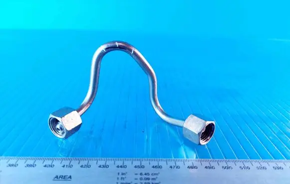 Renault Clio IV Fuel injector supply line/pipe 