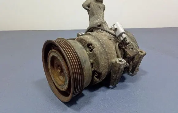 Toyota Avensis Verso Air conditioning (A/C) compressor (pump) 4472204221