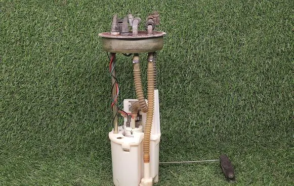 Opel Frontera B In-tank fuel pump 