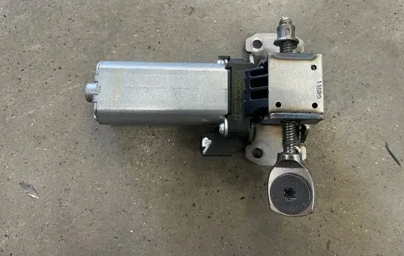 Audi Q7 4M Seat adjustment motor C20375103 3Q0959247
