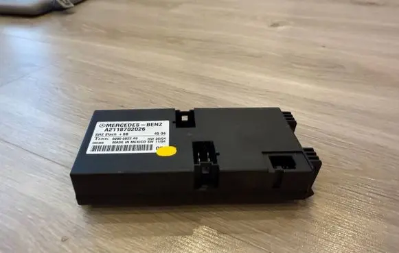 Mercedes-Benz ML W164 Seat control module A2118702026 2118702026
