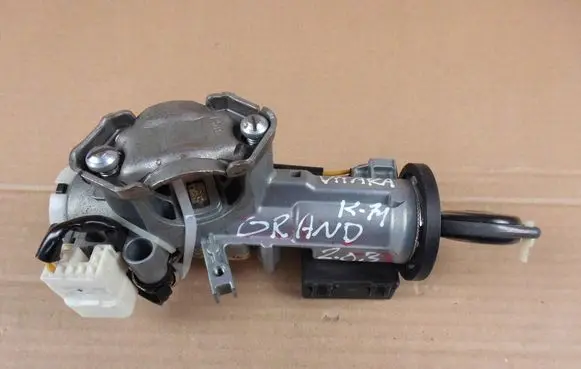 Suzuki Grand Vitara II Ignition lock 3397065J00GA