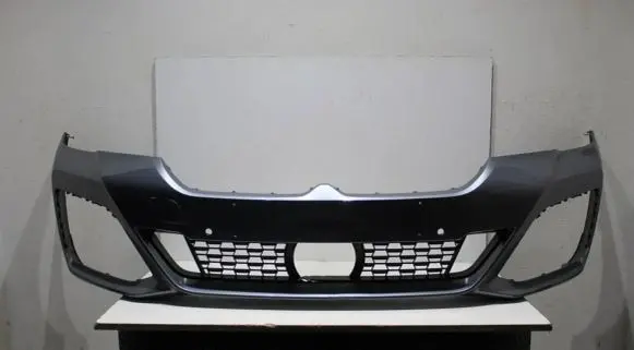 BMW 5 G30 G31 Front bumper 8098644 72758411 5111
