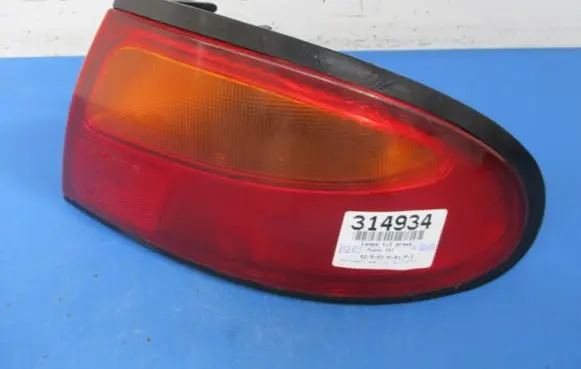 Mazda 323 F Rear/tail lights