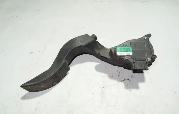 Audi A4 S4 B7 8E 8H Accelerator throttle pedal 8E1721523C 6PV00837505
