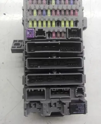 Honda CR-V Fuse module A000011 37091LM