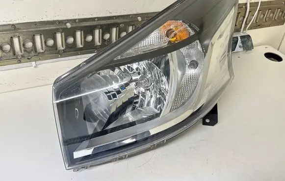 Renault Trafic III (X82) Headlight/headlamp 260601667R 1LE01141003
