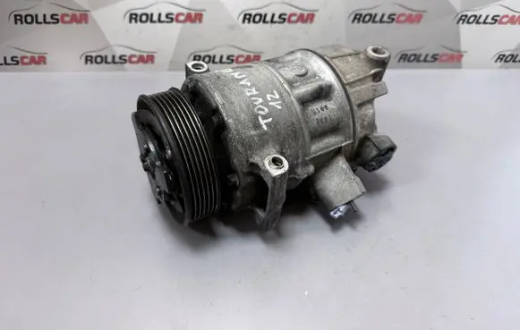 Volkswagen Touran II Air conditioning (A/C) compressor (pump) 1K0820808D 079550620 R134A