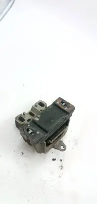 Skoda Octavia Mk1 (1U) Engine mount bracket 058905085