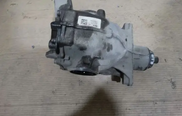 BMW X3 G01 Rear differential 7618727
