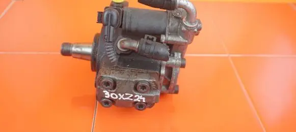 Volkswagen Golf VI Fuel injection high pressure pump 03L130755E 30XZ24