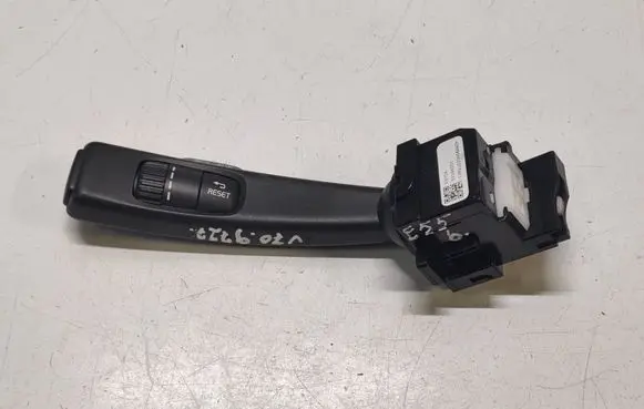 Volvo V70 Indicator stalk 31394001