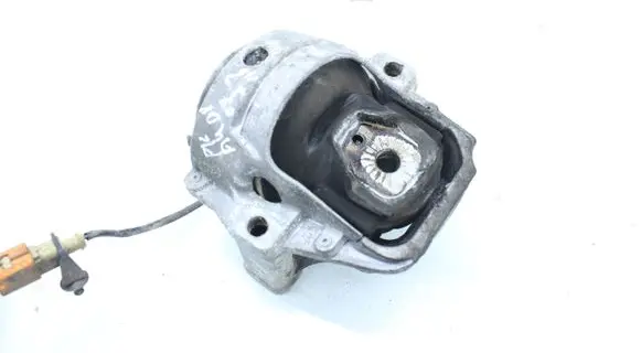 Audi A4 S4 B8 8K Engine mount bracket