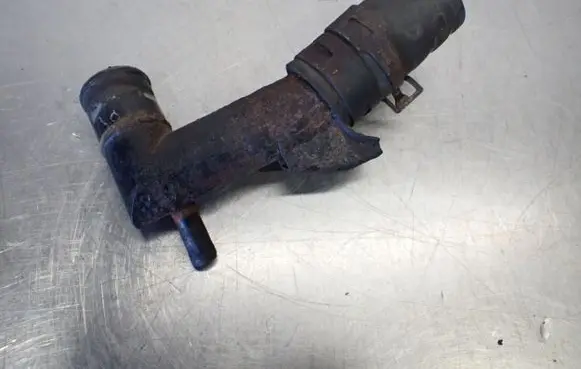 Suzuki Grand Vitara II Engine coolant pipe/hose