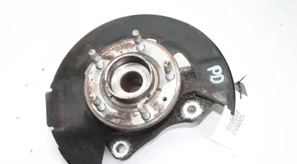 Opel Zafira C Front wheel hub