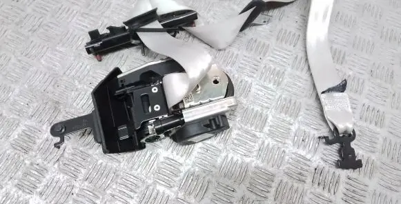 Volvo S90, V90 Front seatbelt 39835348