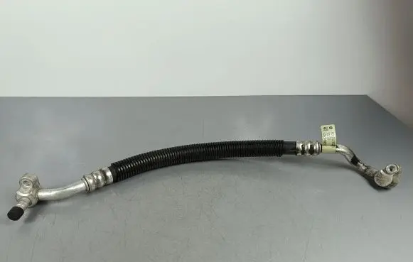 Jeep Grand Cherokee Air conditioning (A/C) pipe/hose 68161176AA