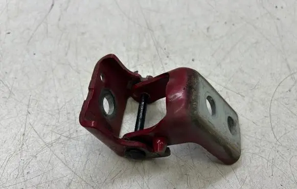 Peugeot 308 Front door upper hinge 