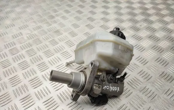 Volkswagen PASSAT B7 Master brake cylinder 3C1611301 1K0945459A 5N0945459A