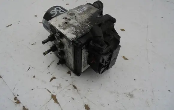 Volkswagen PASSAT B6 ABS Pump 3C0614109C
