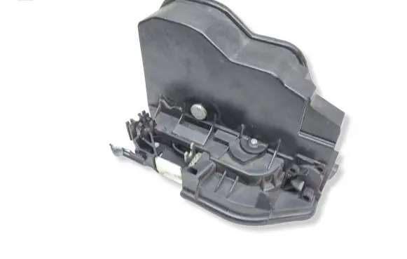 BMW 1 E82 E88 Front door lock 7202145