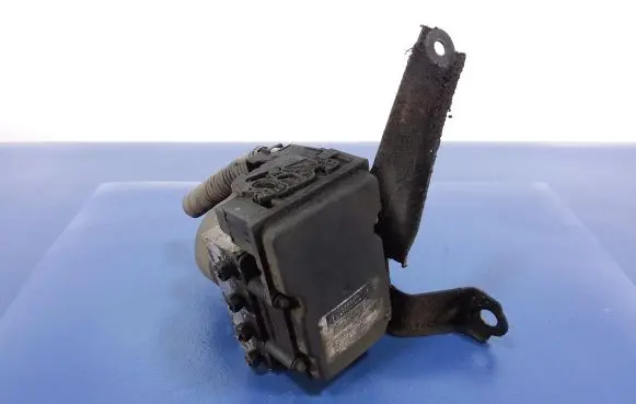 Toyota Avensis Verso ABS Pump 44510-05042