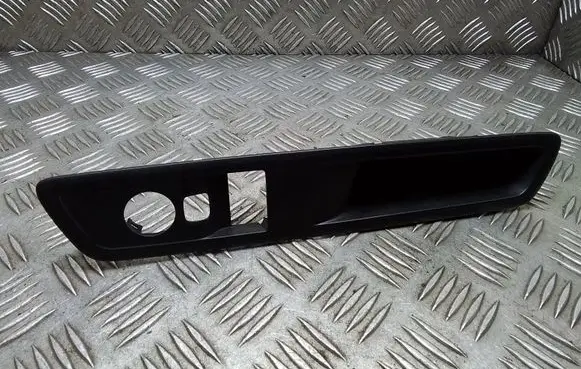 Citroen Jumpy Front door window switch trim 9809179477 98144415ZD