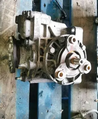 Audi TT Mk1 Gearbox transfer box case 02M409053