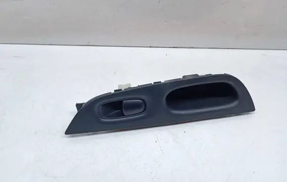 Nissan X-Trail T32 Electric window control switch 829614CE0A