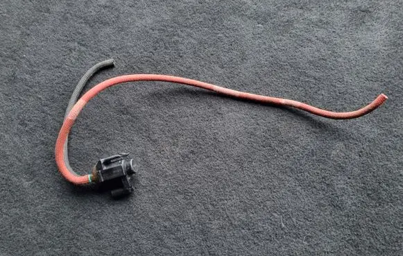 BMW 4 F36 Gran coupe Vacuum valve 8570591