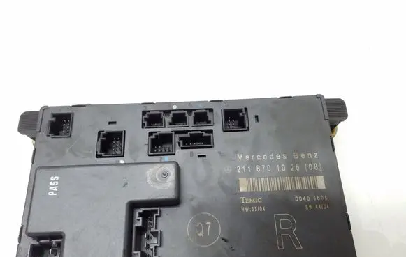 Mercedes-Benz E W211 Door control unit/module 2118701026