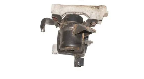 Toyota Avensis T270 Engine mount bracket 123050X010