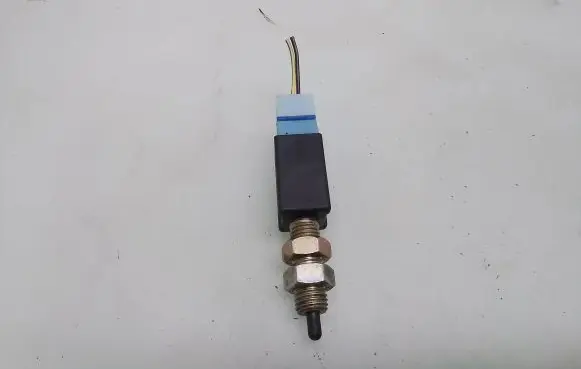 Subaru Forester SG Brake pedal sensor switch