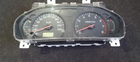 Mitsubishi Space Wagon Speedometer (instrument cluster) MR489727 178-520