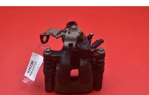 Opel Astra H Rear brake caliper