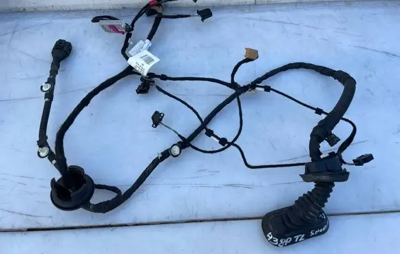 Audi A3 S3 A3 Sportback 8P Rear door wiring loom 8P4971687T 8P4971693AB