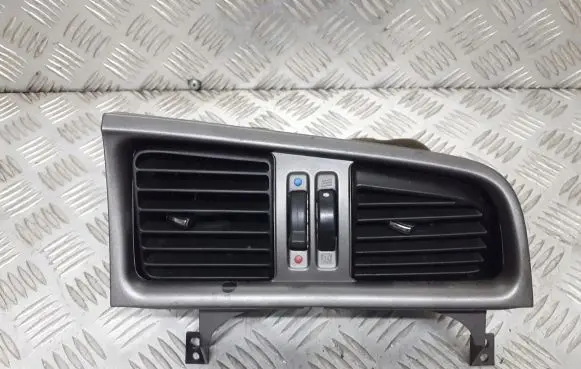 Nissan Primera Dashboard air vent grill cover trim 