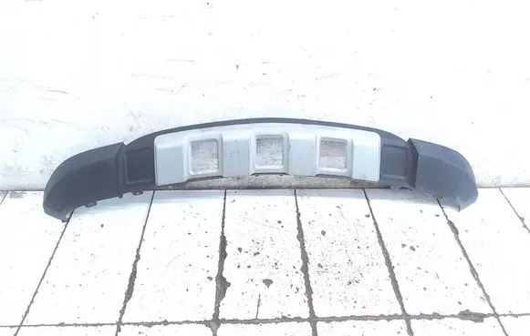 Front bumper lip