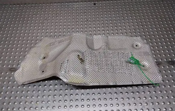 BMW 5 F10 F11 Heat shield in engine bay S27705780 7185246