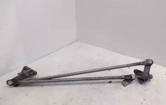 Subaru Forester SF Front wiper linkage 