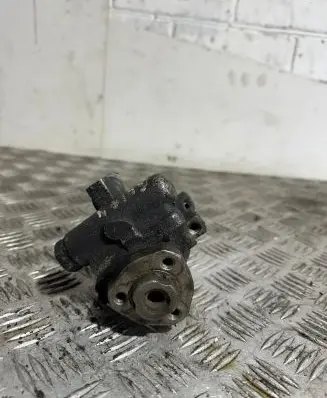 Volkswagen Golf III Power steering pump 1J0422154D