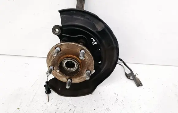 Toyota Prius+ (ZVW40) Front wheel hub 
