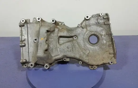 Jeep Grand Cherokee Rocker cam cover 05047911AB