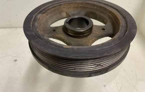 Toyota Corolla Verso AR10 Crankshaft pulley 2218