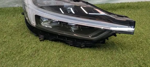 Volvo XC60 Headlight/headlamp 32420441 124301374362 0309242234