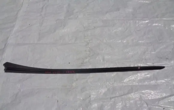 Windshield/front glass wiper blade