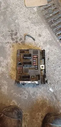 Citroen Berlingo Fuse module 9650618580